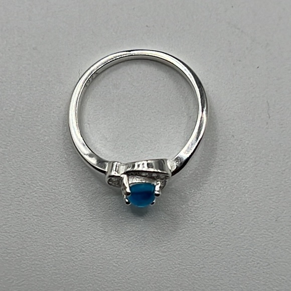 NEON BLUE APATITE, CZ, AND STERLING SILVER RING SIZE 6 - Picture 10 of 11